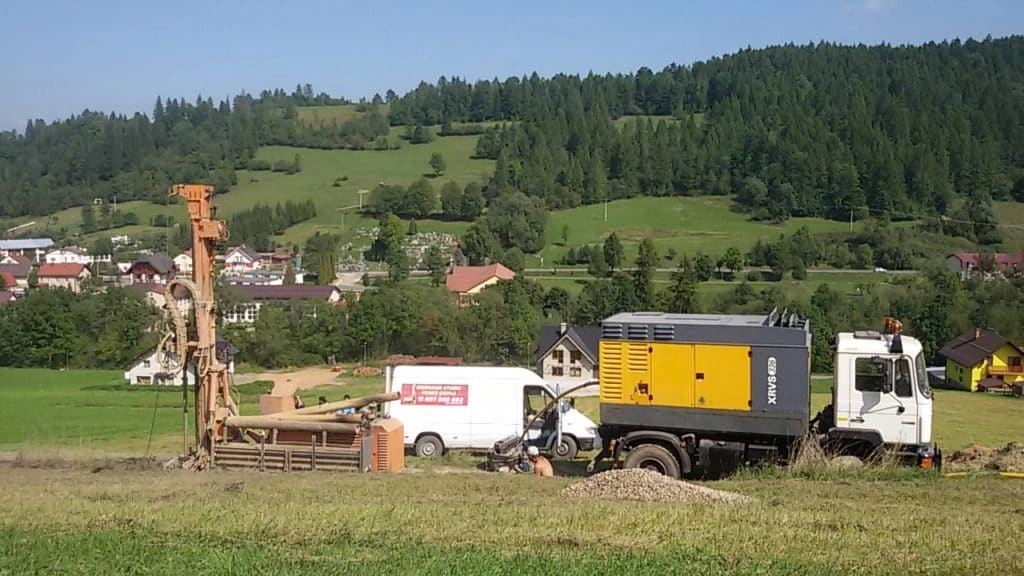 Wiercenia geologicznego na zboczu stoku